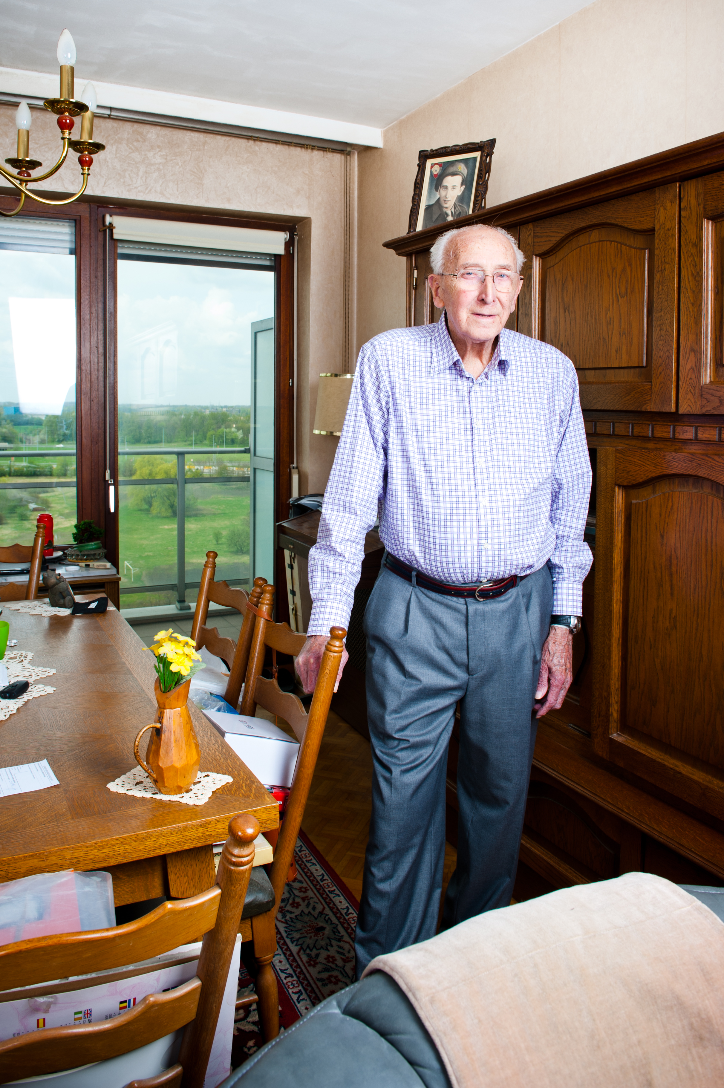 Jan Baaten (88) - eigenaar Met pensioen, woont hier 24 jaar 10e verdieping 